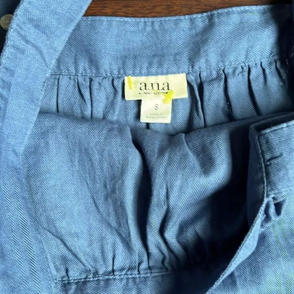 Blue top  - Picture 2 of 3